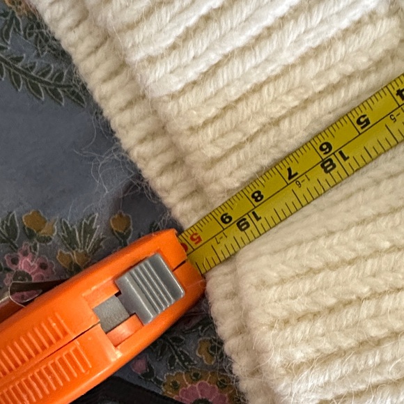 Bershka Cream Knit Sweater Vest - Picture 4 of 4